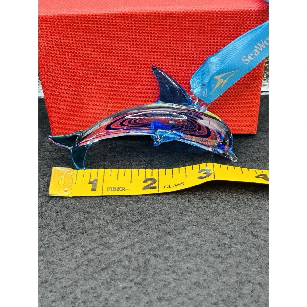 SeaWorld 2010  Blown Blue Swirl Glass Orca  Dolphin Ornament in box New